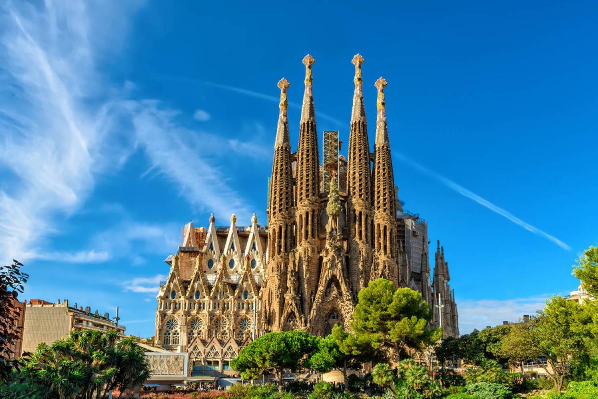 15destinos-sagrada_familia-barcelona-principal_y_apertura-1200x800.jpg