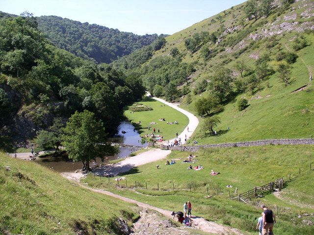 dovedale3.jpg