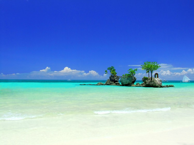 Boracy-Island-Beach-750x562.jpg