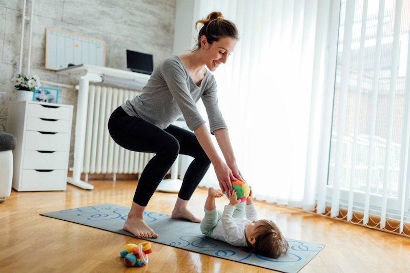 mum-doing-squat-eercises.jpg