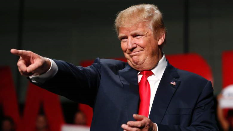 Donald Trump Pointing2.png