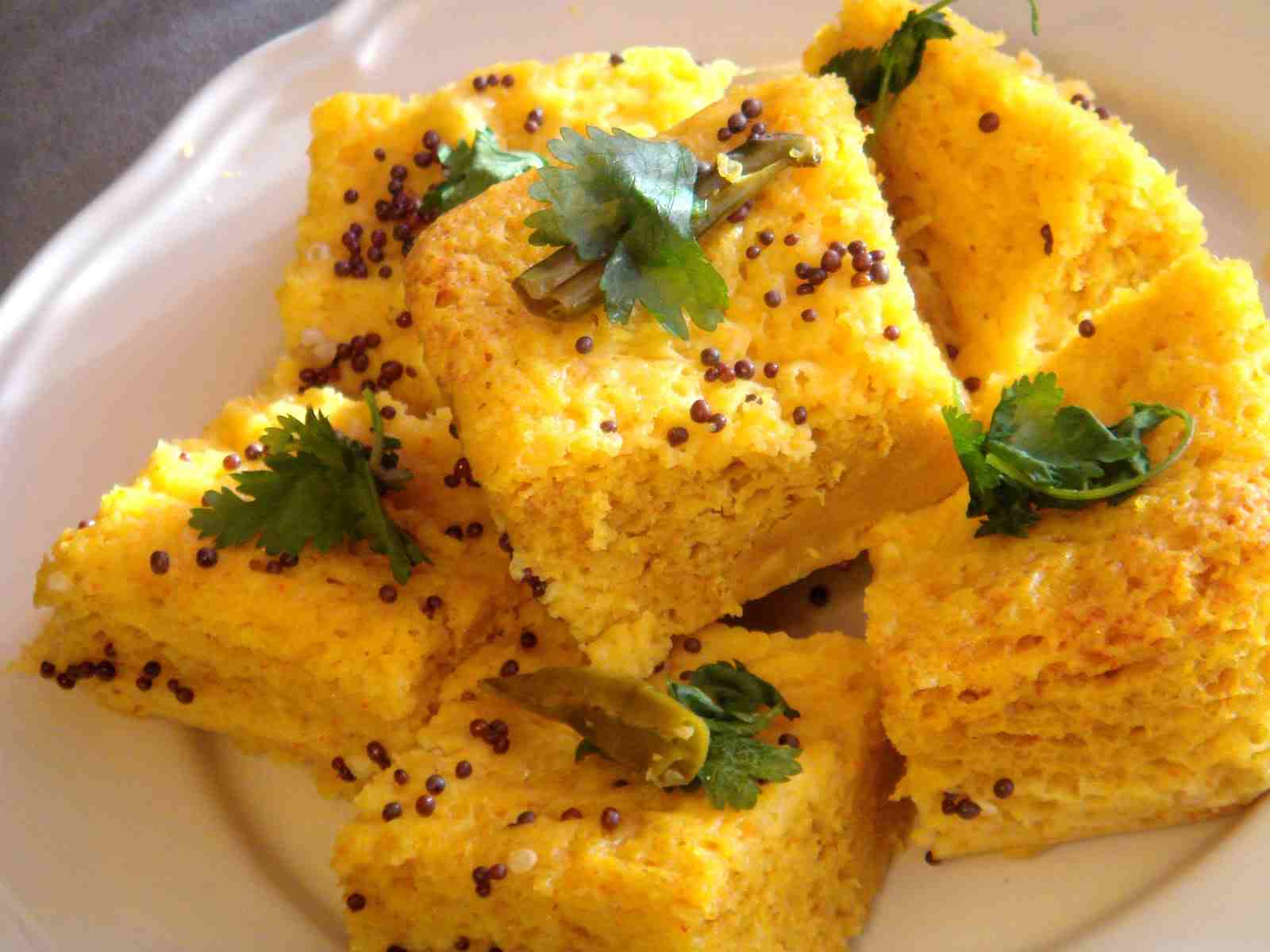 khaman_foodguruz.jpg