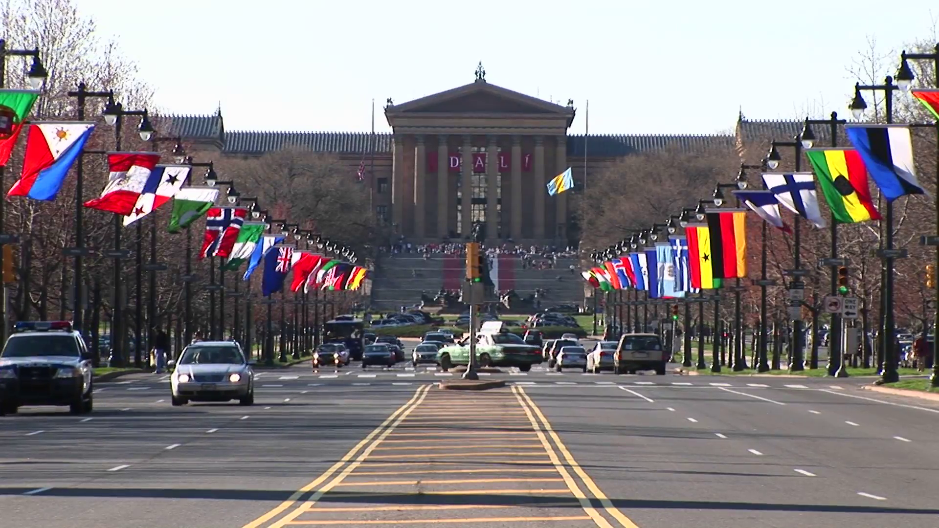 the-flag-lined-benjamin-franklin-parkway-leads-up-to-the-famous-steps-of-the-philadelphia-museum-of-art_hbscreh5w__F0000.png