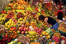 220px-Fruit_Stall_in_Barcelona_Market.jpg