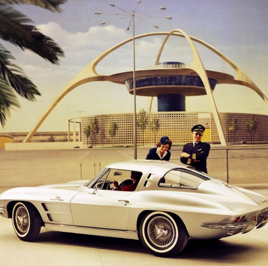 1963 Chevrolet Corvette Split Window..png