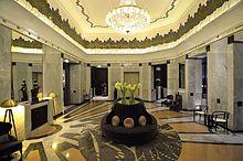 220px-Lobby_Hotel_Bristol_w_Warszawie.JPG