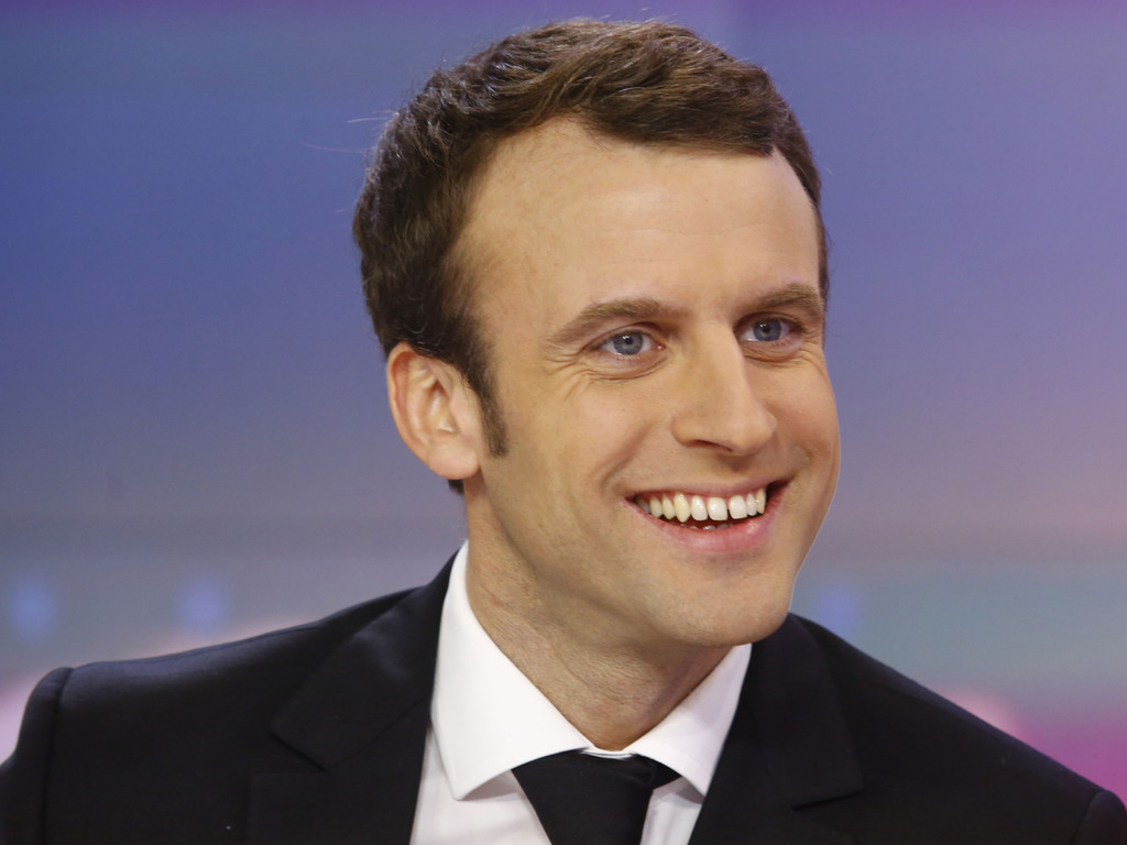 ob_ce8f5a_sourire-macron.jpg