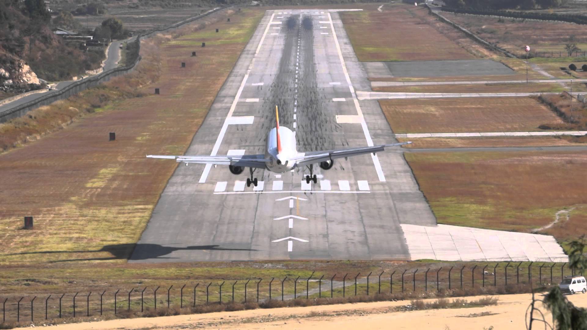 paro international airpot bhutan.jpg