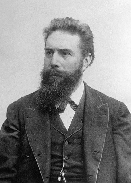 427px-Roentgen2.jpg