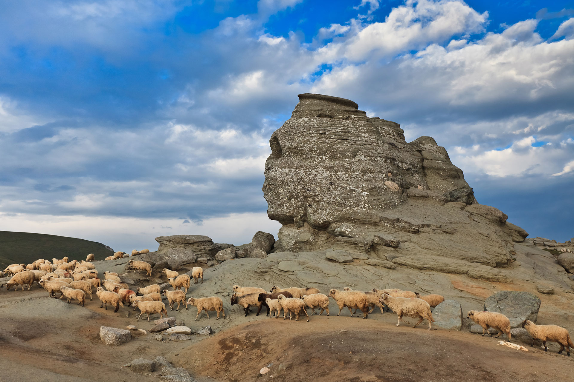 Bucegi-Mountains-Romania.jpg