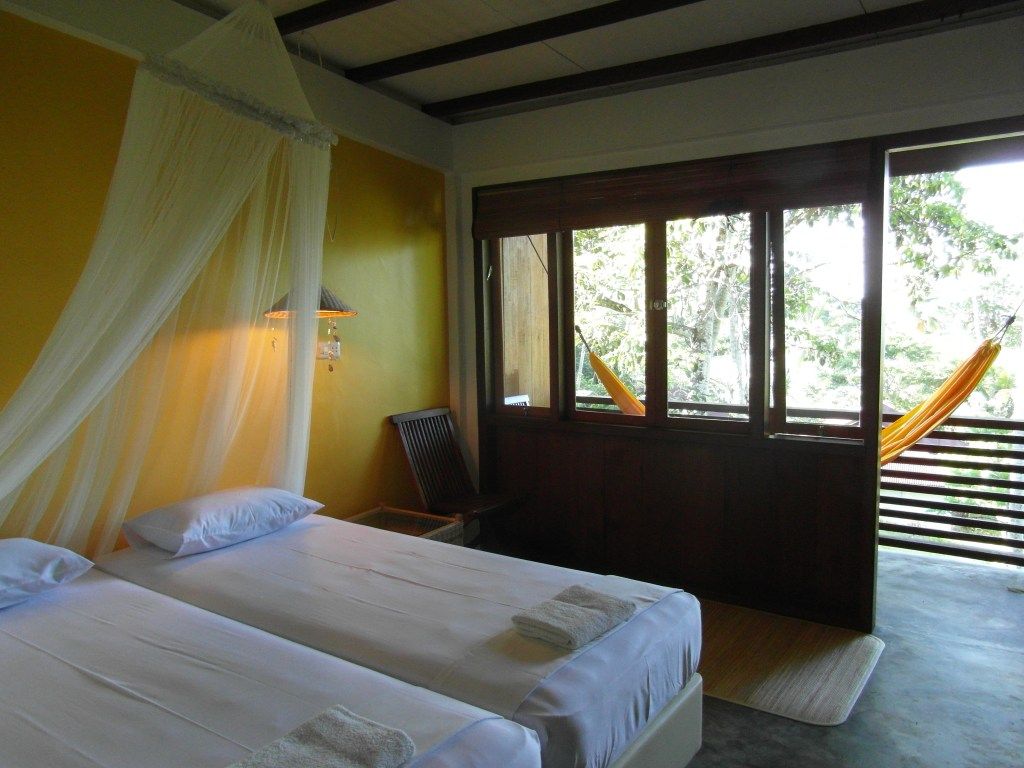 Living-Colours-Room-with-private-balcony-and-hammock-@-Lumba-Lumba-Diving-Centre.jpg