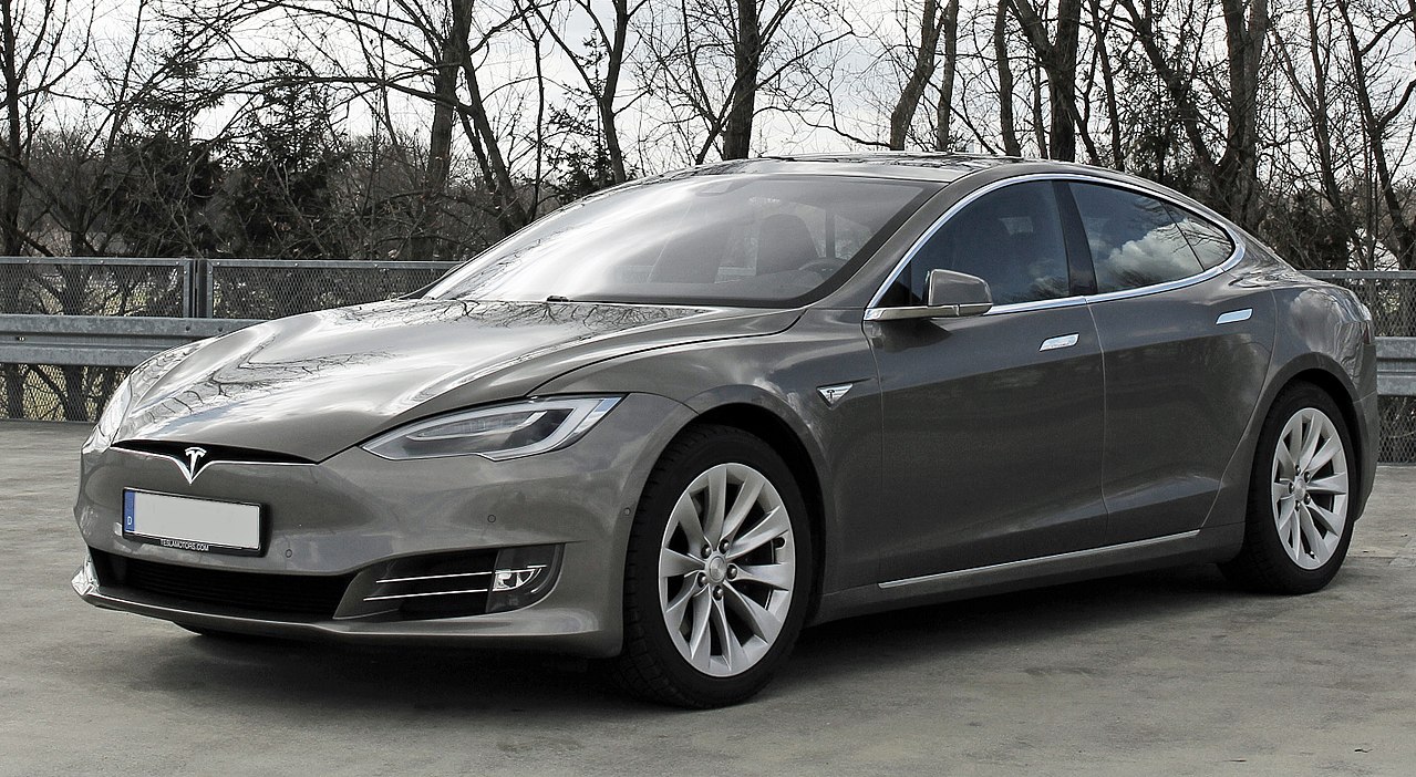 1280px-Tesla_Model_S_(Facelift_ab_04-2016)_trimmed.jpg