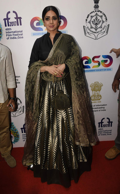 Sridevi-in-Manish-Malhotra-at-IIFI-Goa1.jpg