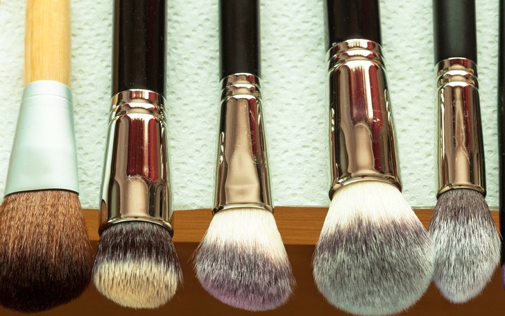 cleaning-makeup-brushes.jpg