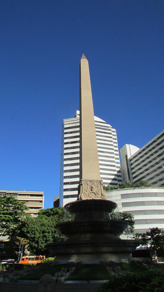 Plaza Altamira.jpg.