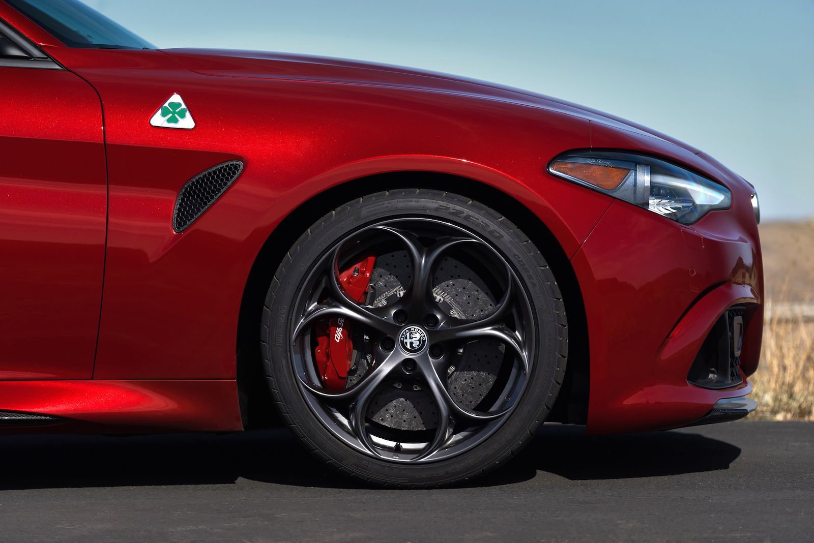 alfa-romeo-four-leaf-clover.jpg