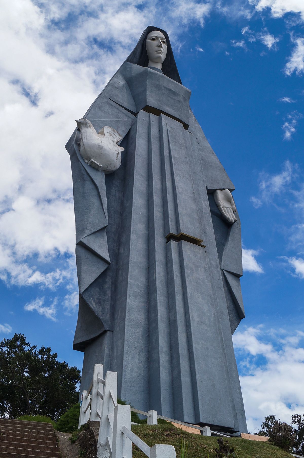 Monumento_Virgen_de_La_Paz_II.jpg