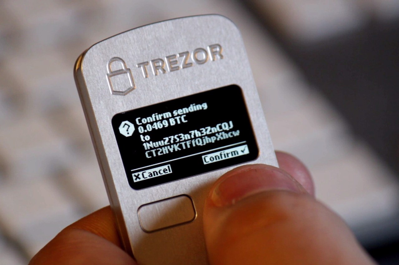 TREZOR.jpg