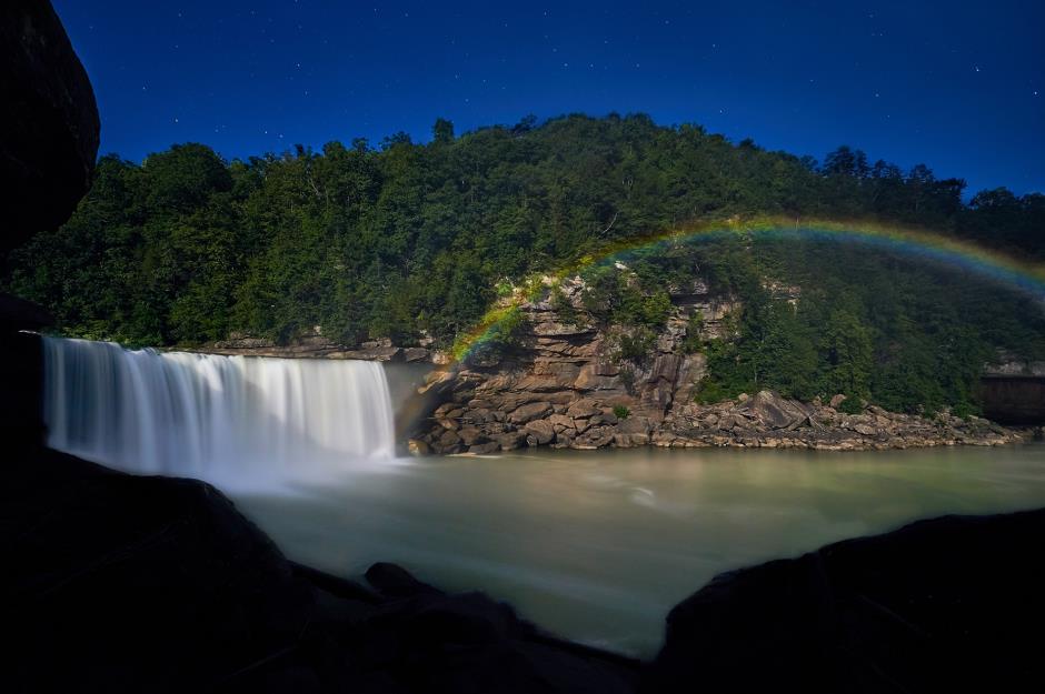 35f5e0ed-7caa-4135-aa0c-ad55632372f9-moonbow.jpg