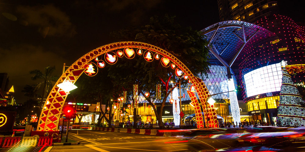 christmas-city-arch-christmas-decoration.jpeg