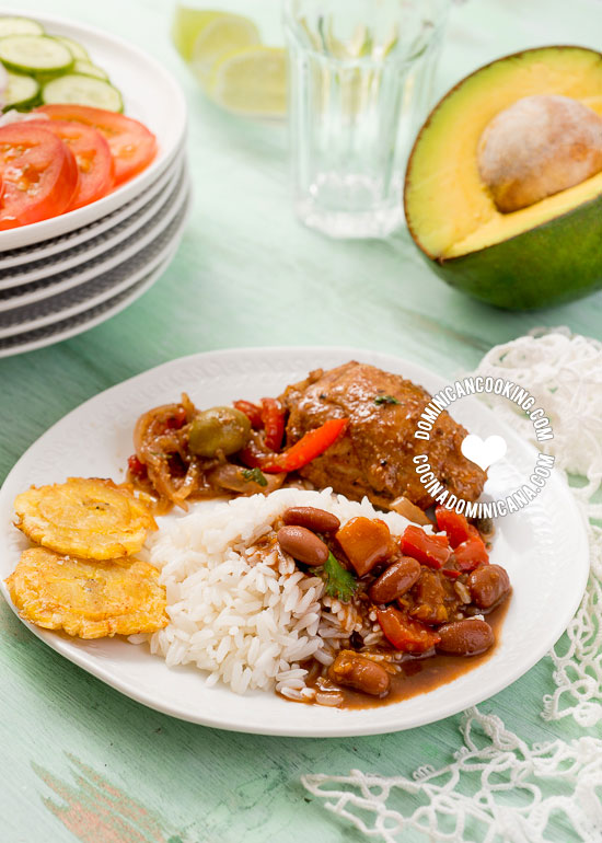traditional-dominican-lunch-meal-DSC6488.jpg