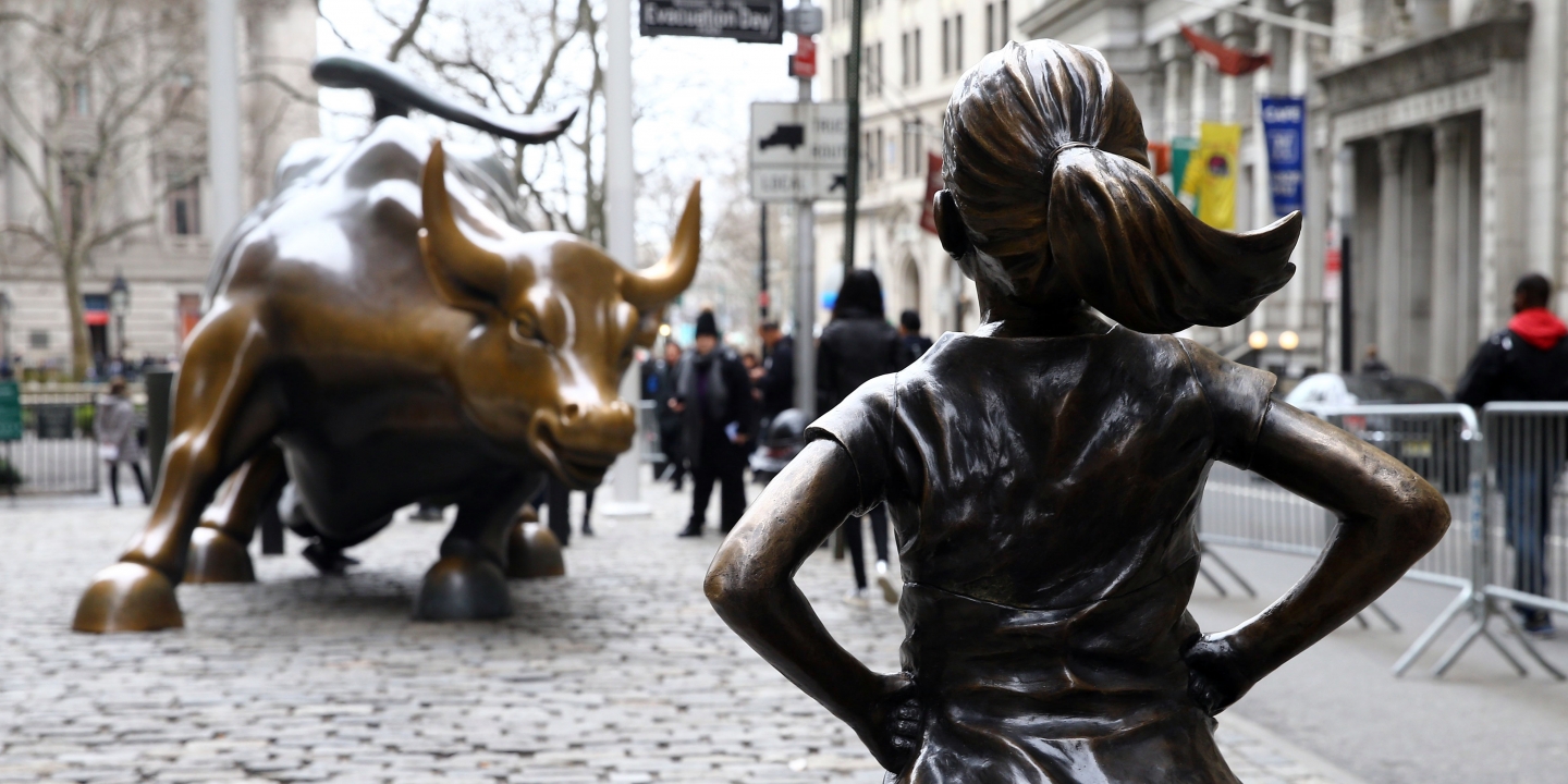 wall-street-women-fearless-girl-statue-1513119941-article-header.jpg