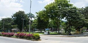 305px-Plaza_Bolívar_de_El_Limón.jpg