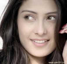 Ayeza Khan lovely.jpg