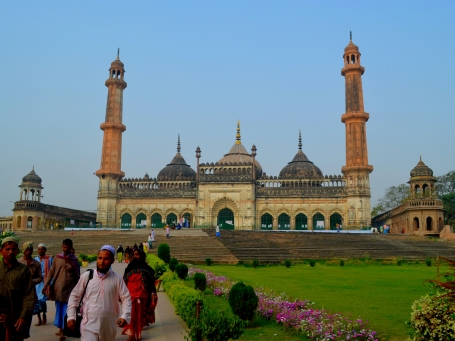 bada-imambara_13783656780.jpg