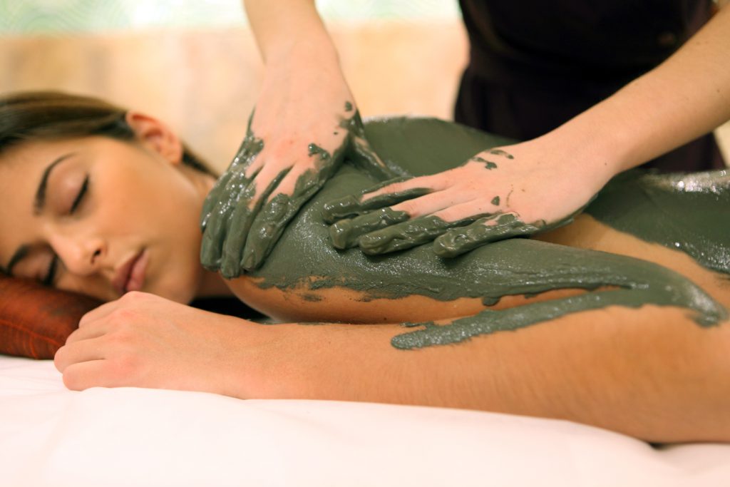 09_alternative_massage_techniques_you_need_to_try_deep_craniosacral_thalassotherapy.jpg