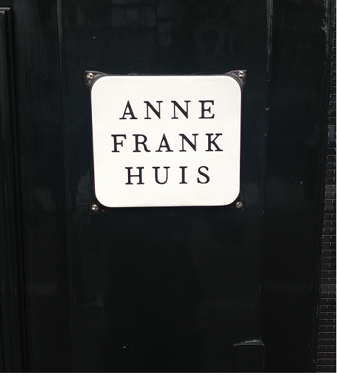 Anne Frank 5.png