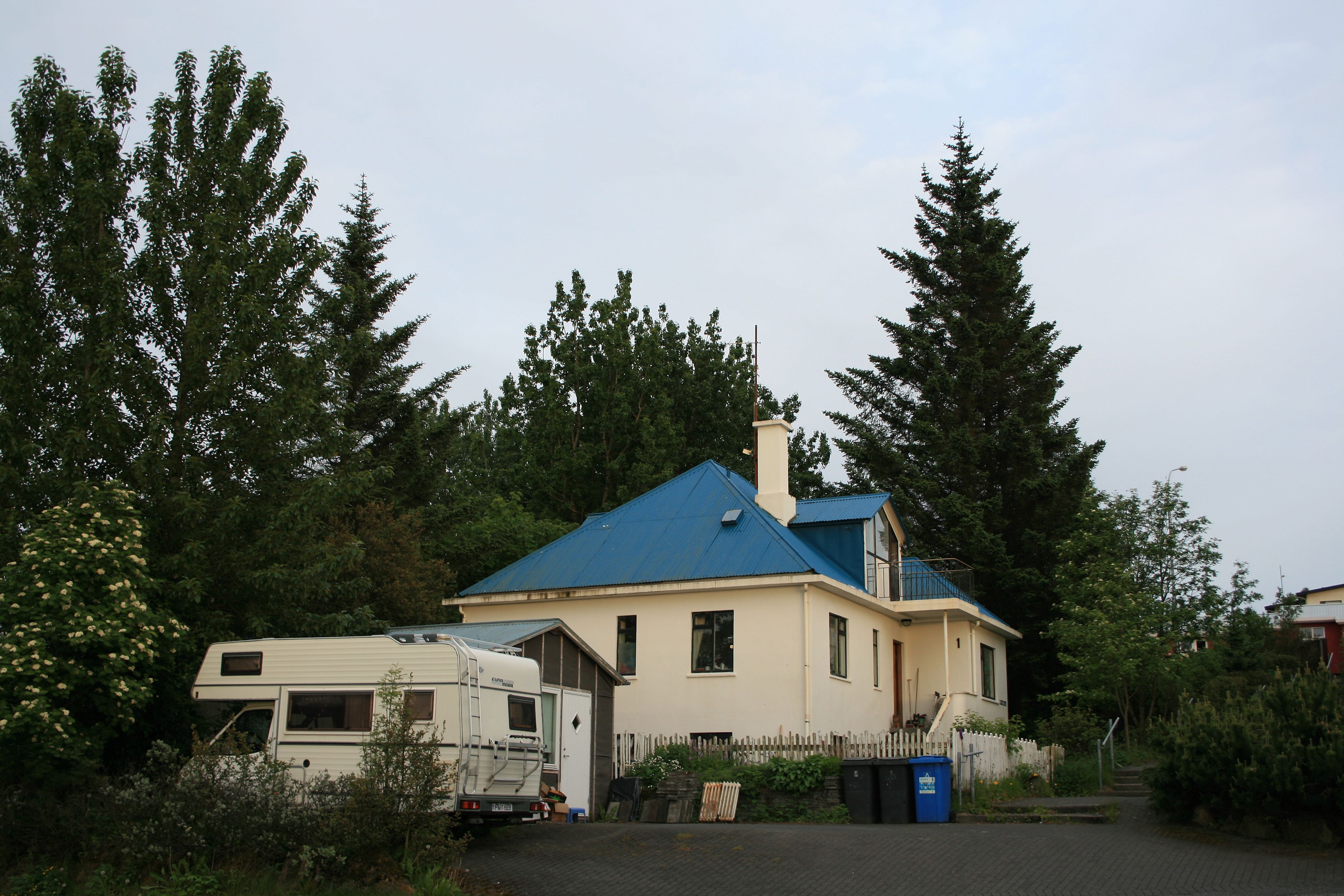 Húsið okkar kl 10 22.06.17.jpg