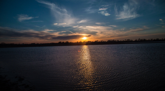 Time-lapse Sunset, Clouds, Pond and Lake.PNG