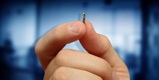 U.S. Company Implants Microchips In Employees To Improve Efficiency.jpg