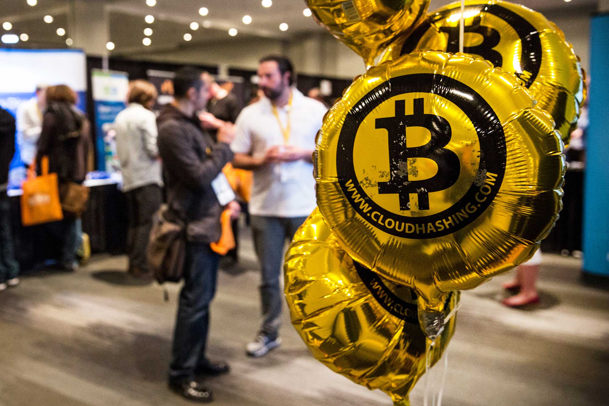 104492222-GettyImages-483236197-bitcoin.jpg