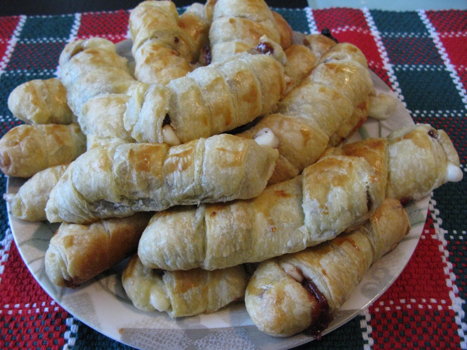 tequenos de guayaba y pan de jamon 009.jpg