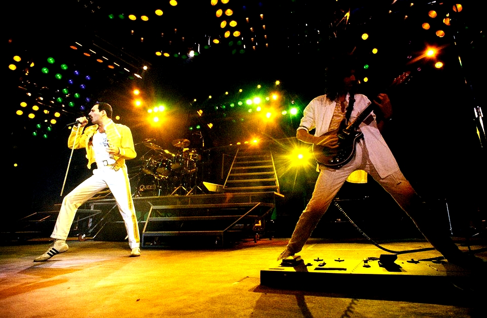 queen-live-magic-tour.jpg