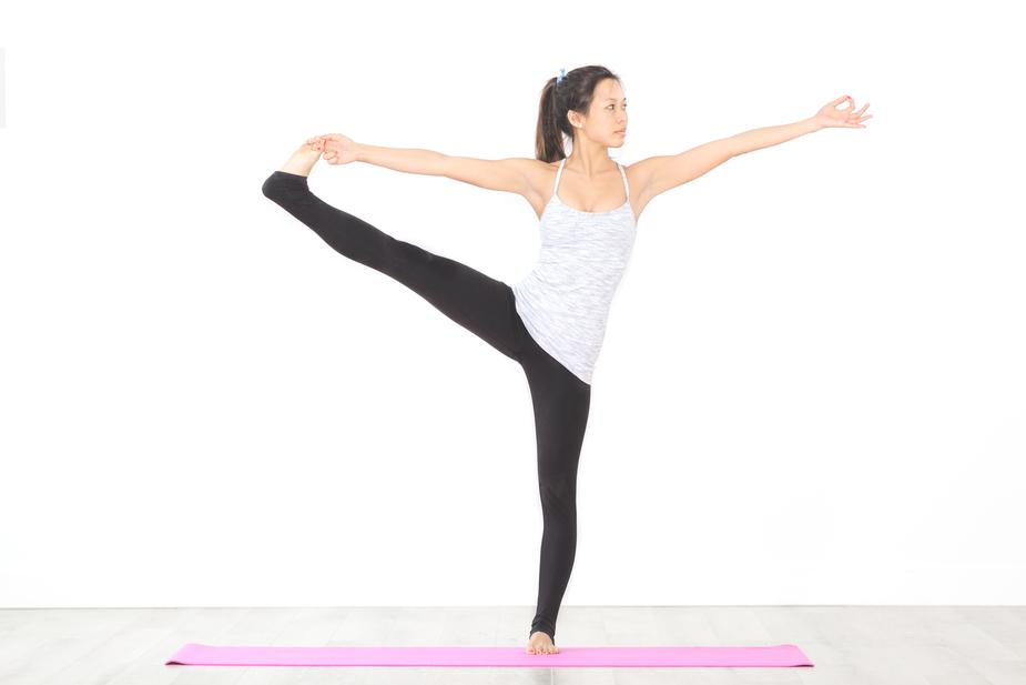 extended-hand-to-toe-pose-yoga_925x.jpg