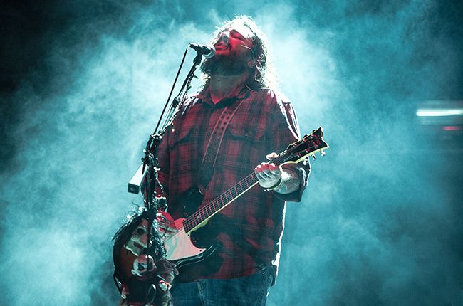 seether-performance-2016-billboard-650.jpg