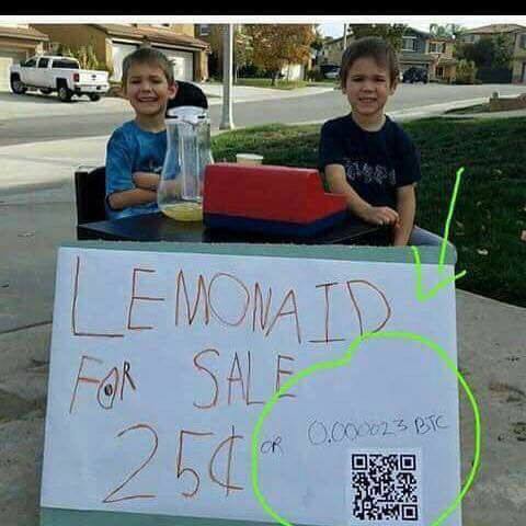 niños aceptan bitcoin.jpg