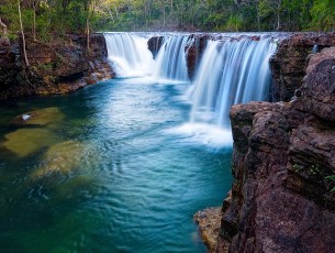 beautiful-waterfalls-wallpapers-free-hd-for-desktop-305x230.jpg