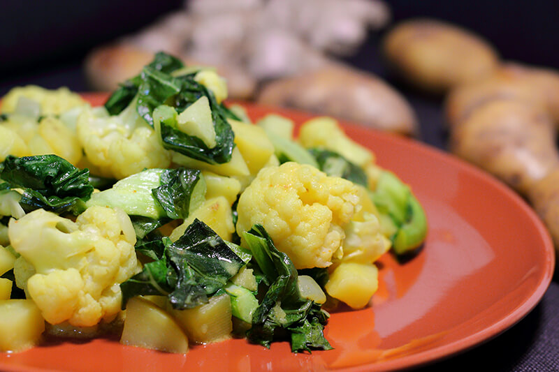 Veganes-Blumenkohl-Curry-mit-Kartoffeln.jpg