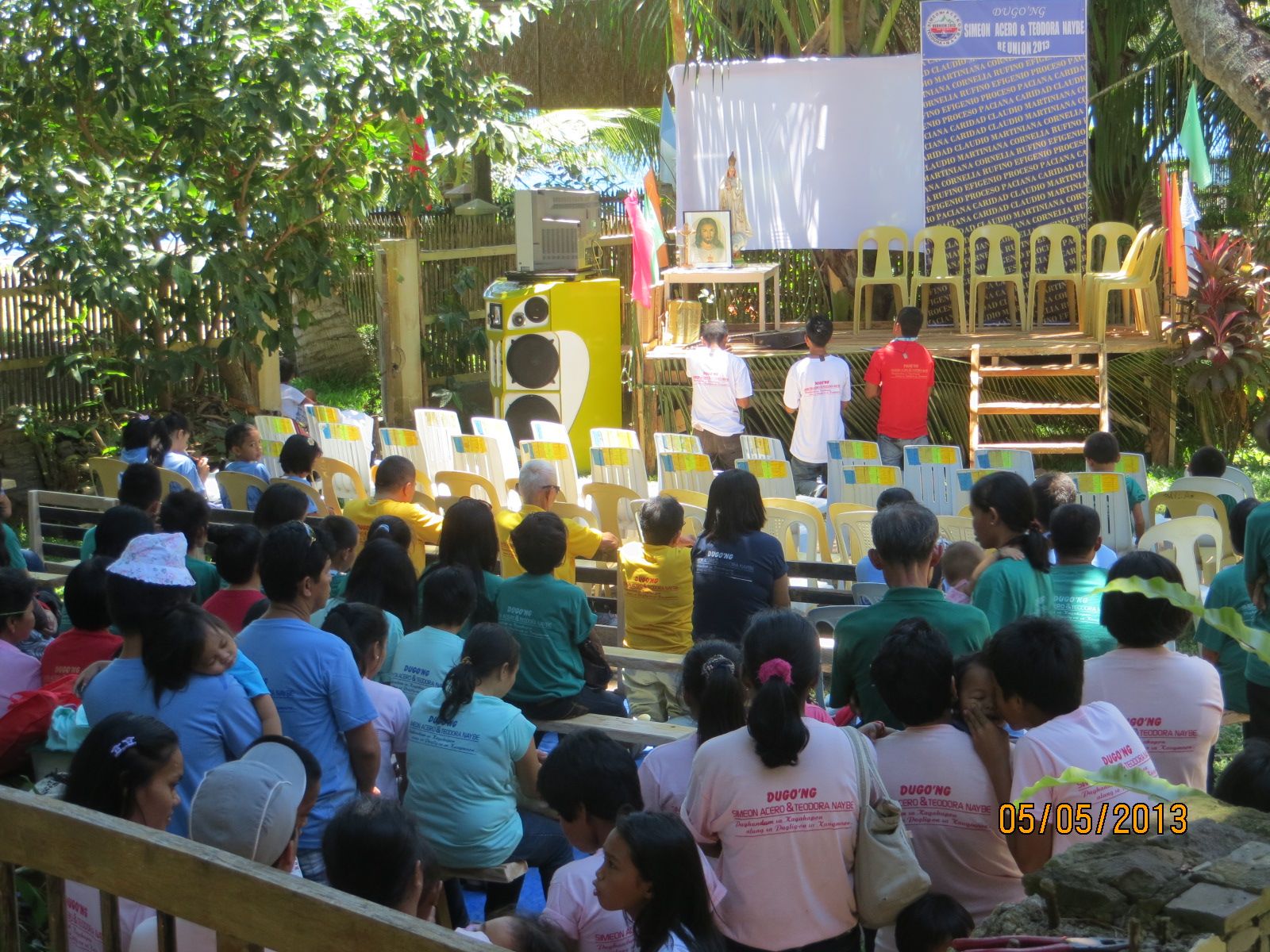 BRO ROLLY, BRO MARK AND BRO JERJUN LEAD THE ROSARY CF-LAMP IN ACTION.JPG