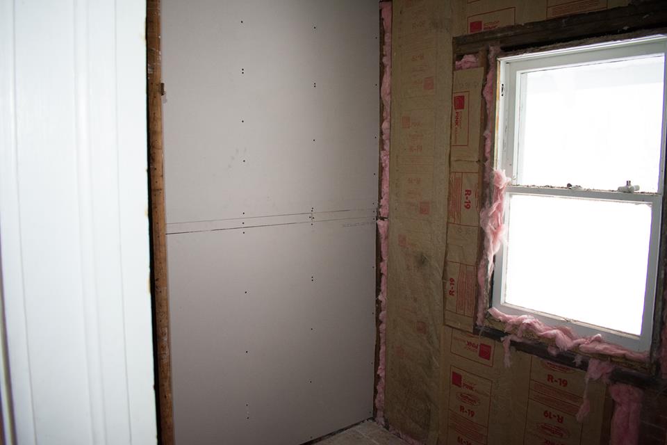 Bathroomdrywall1.jpg