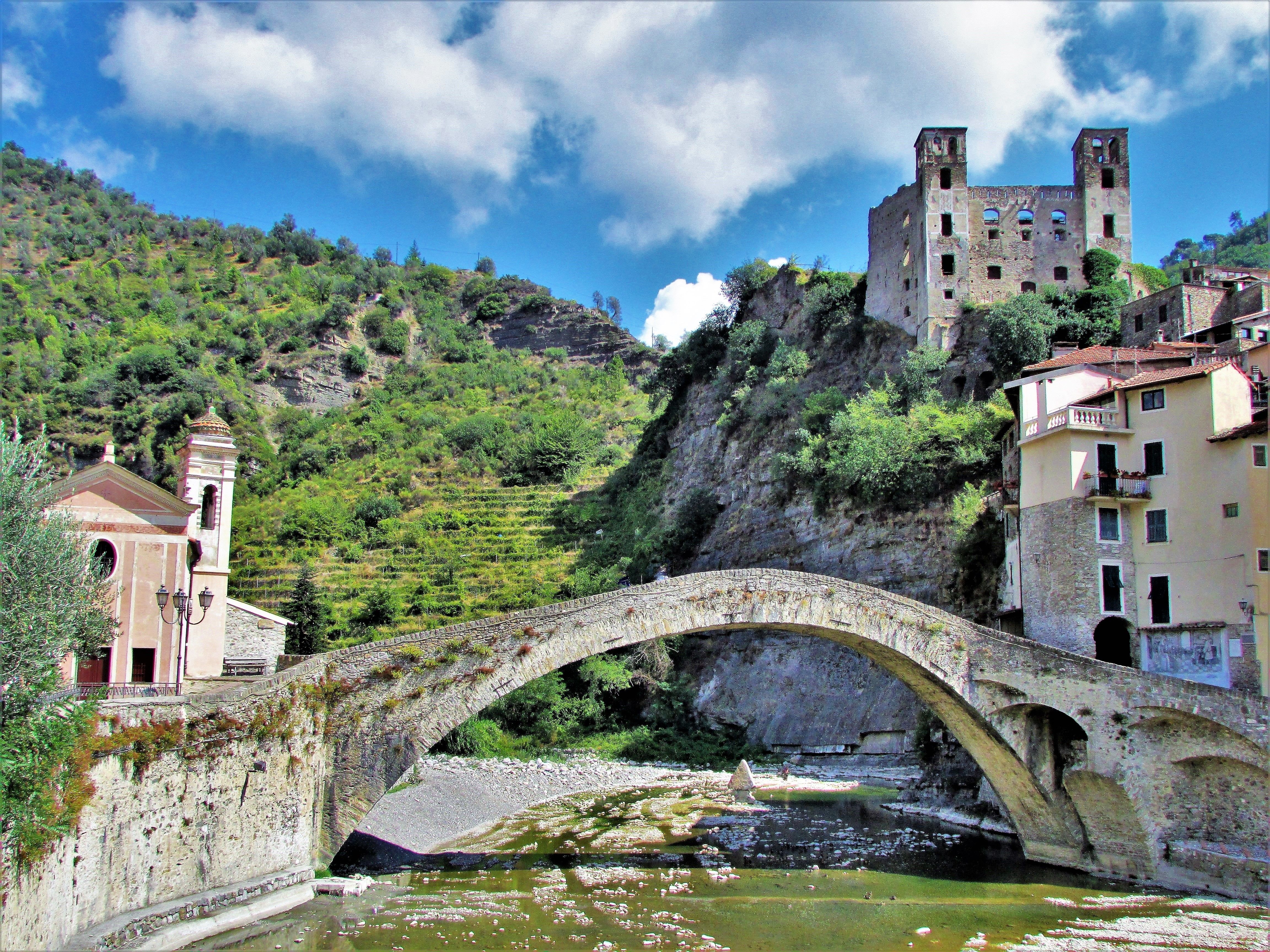 Alla scoperta dei Borghi Medievali – DOLCEACQUA — Steemit