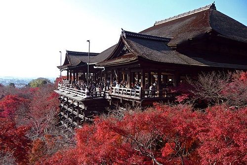 640px-Kiyomizu-dera_in_Kyoto-r.jpg