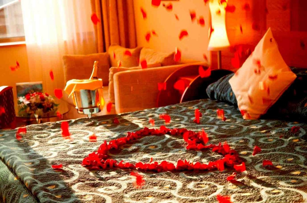 10 Ways To Create A More Romantic Bedroom Steemit