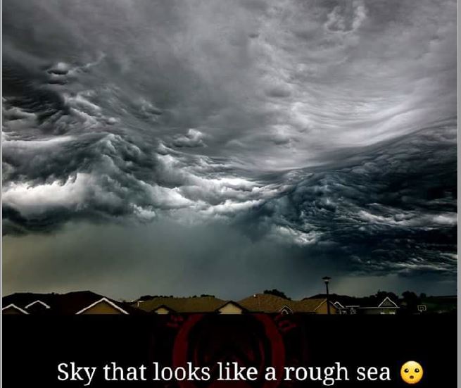 a sky that looks like a rough sea.JPG