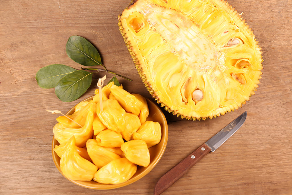 00-Delicious-Dishes-You-Didnt-Know-You-Could-Make-with-Jackfruit-thechatat-1024x683.jpg