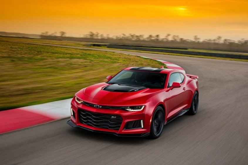 Chevrolet Camaro ZL1_1.jpg